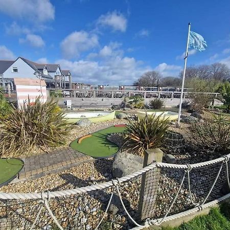 Home With A View Whitecliff Bay Holiday Park 벰브리지 외부 사진