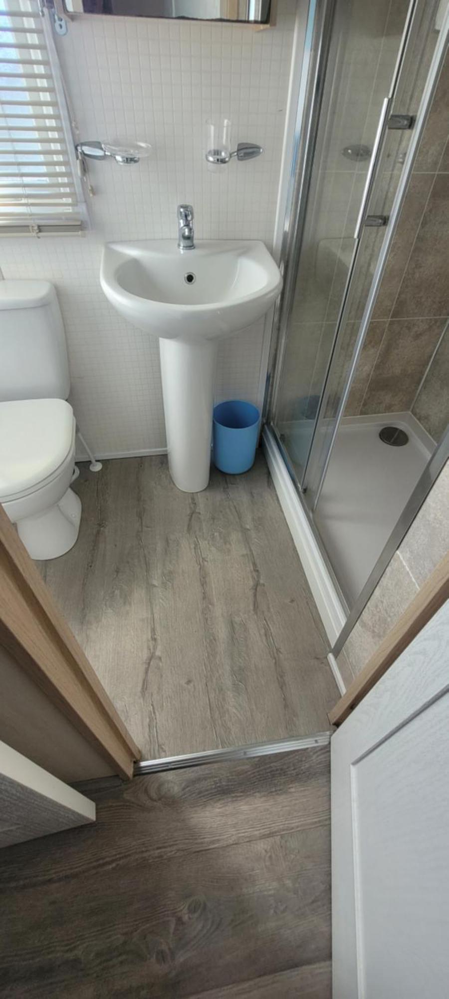 Home With A View Whitecliff Bay Holiday Park 벰브리지 외부 사진